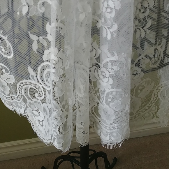 🌟HOST PICK 🌟 Dress Coverup, white lace size "M" but can fit size "L" - Picture 2 of 6